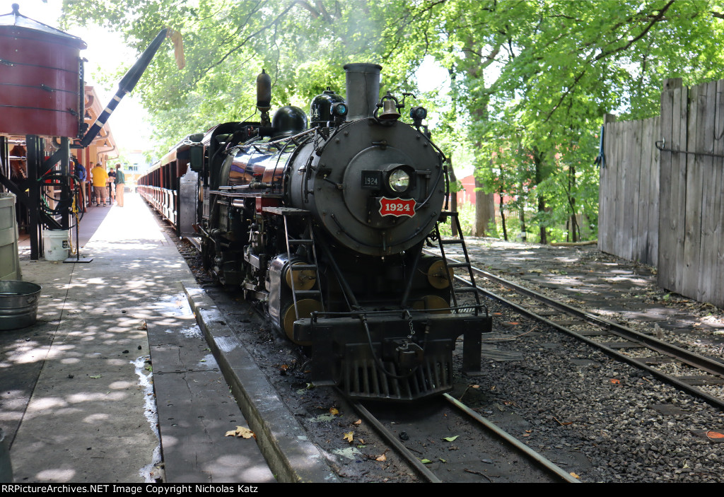 Milwaukee County Zoo Railway #1924